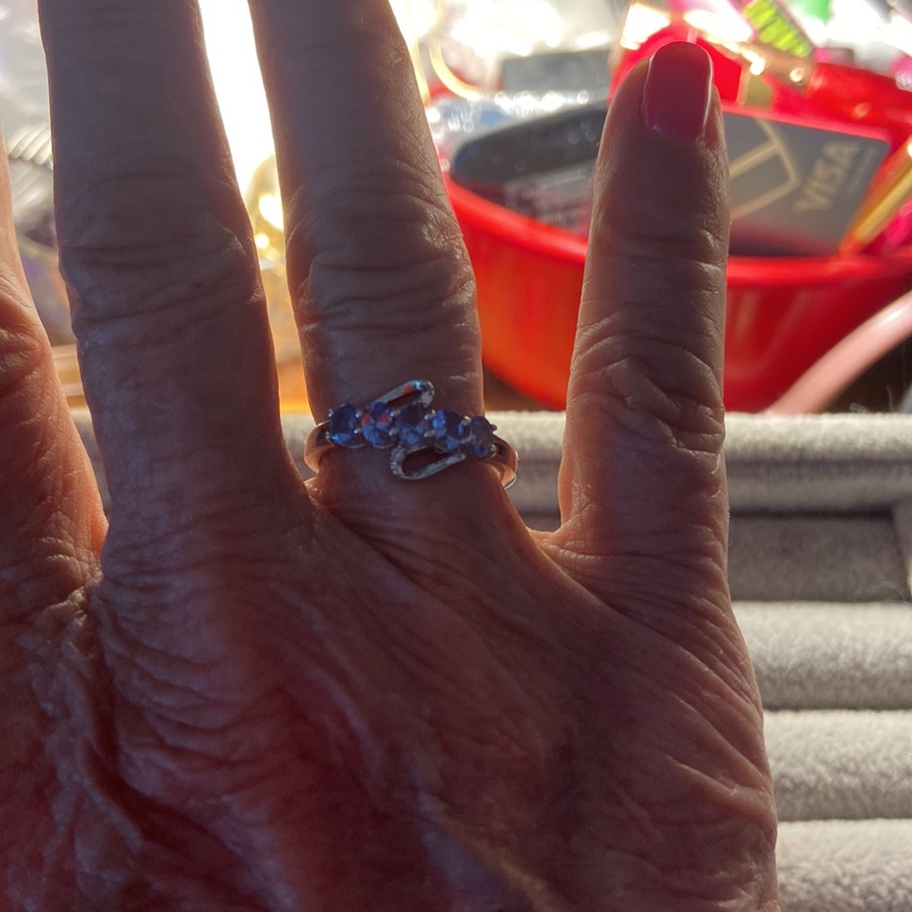 Ring - Picture 3 of 3